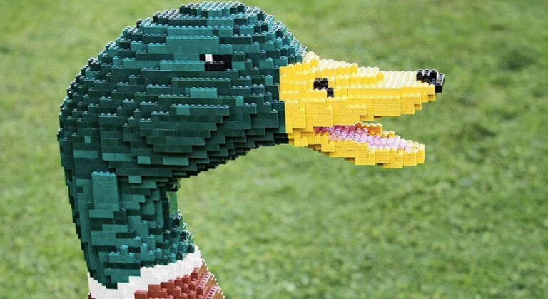 Make a LEGO masterpiece
